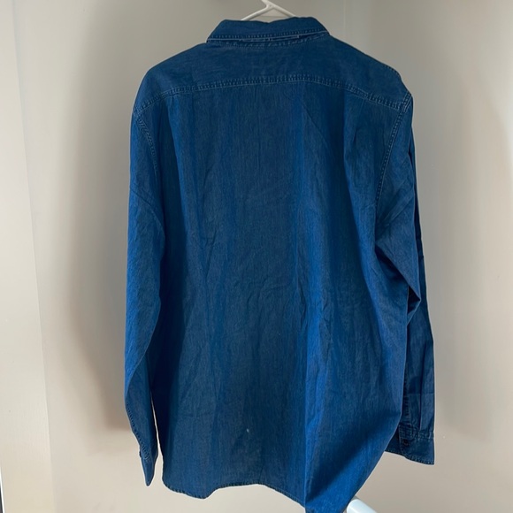 NWT Men’s Banana Republic XL Untucked Standard Fit Denim Button Down - Picture 5 of 9